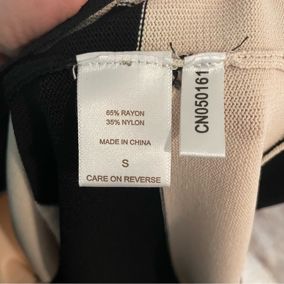 NWT NY&Co faux belted sweater - Picture 5 of 7